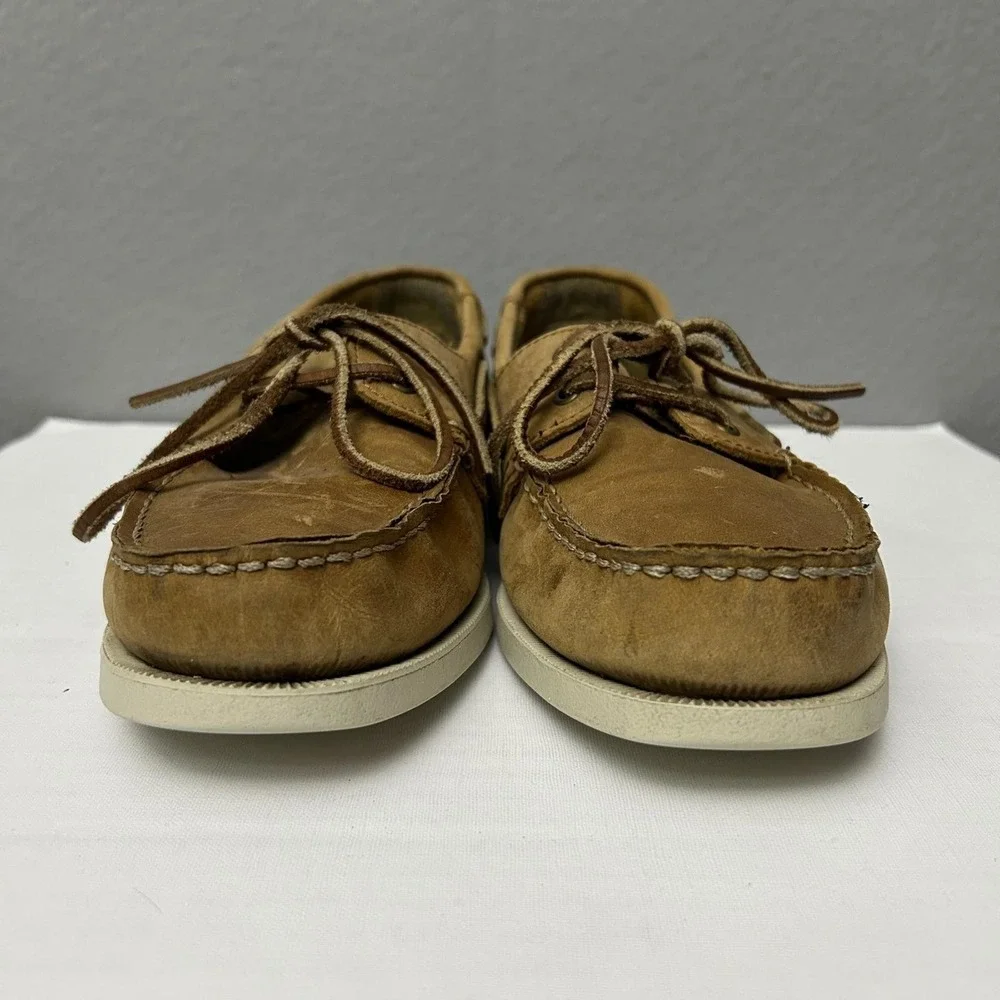 Clarks Mens 8 Boat Shoes Beige Leather Slip On Casual Loafers Nautical Comfy